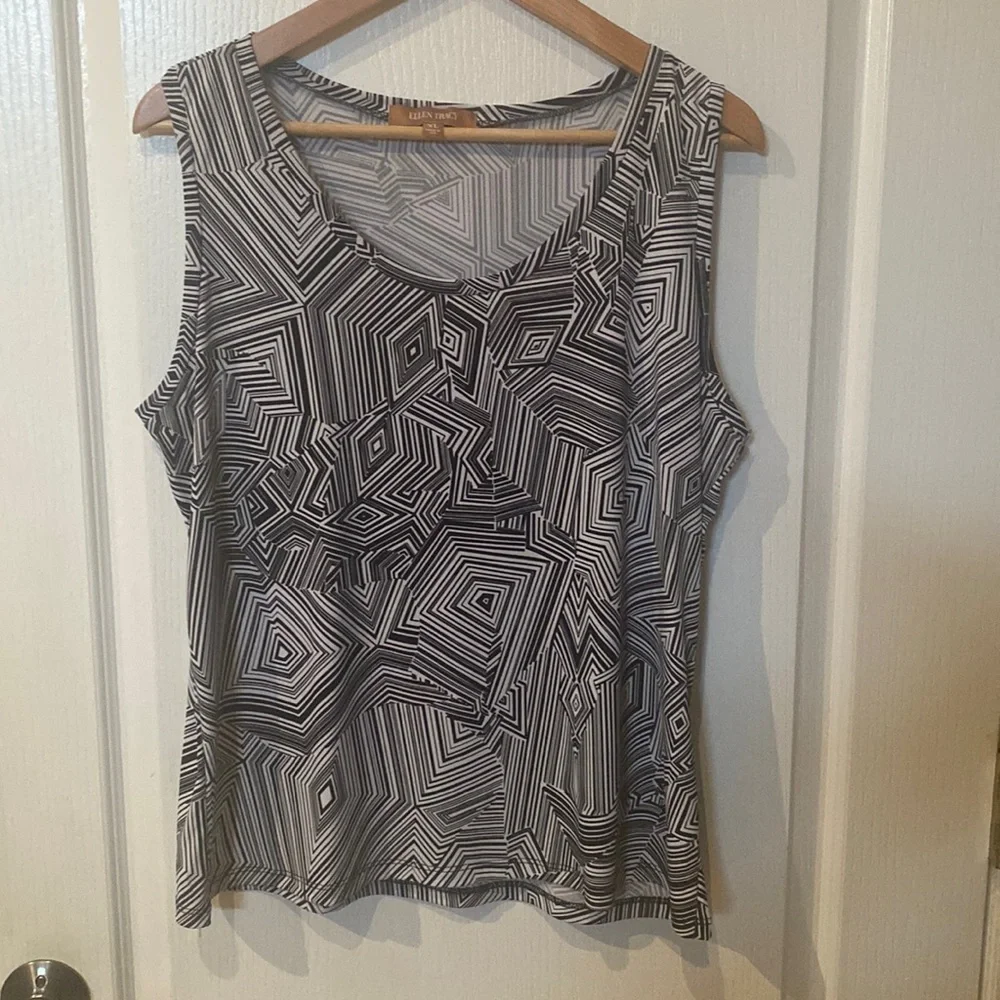 Ellen Tracy size XL black and white geometric print dressy top